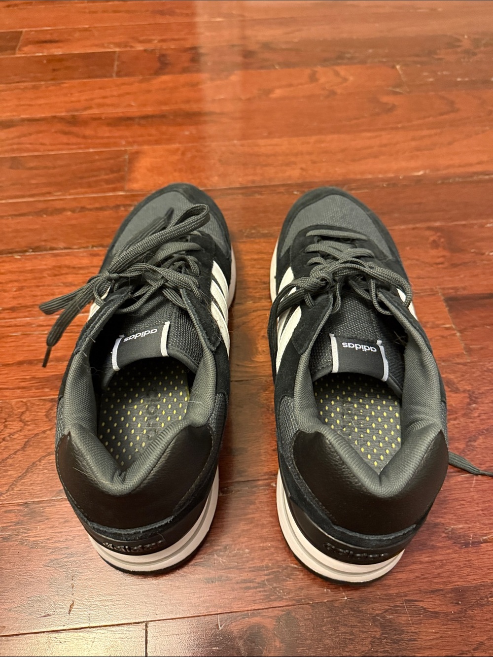 adidas Men’s Black & White Casual Sneakers - Picture 5 of 8